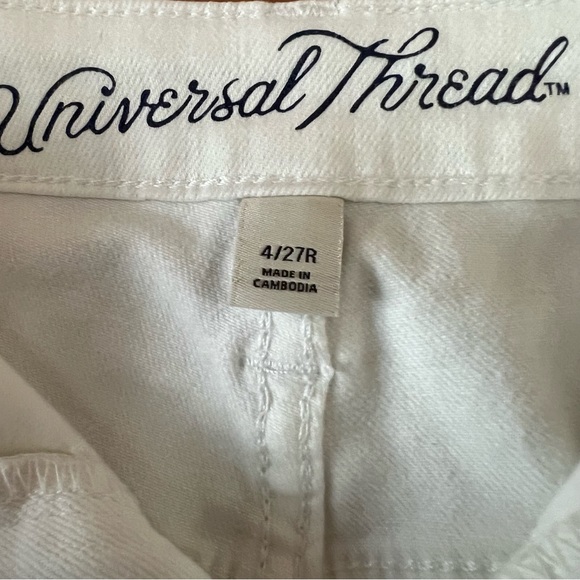 UNIVERSAL THREAD SHORTS WHITE - Picture 2 of 10